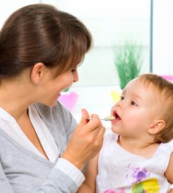 嬰兒輔食添加 怎么吃比吃什么更重要