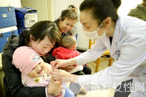 寶寶乙腦疫苗接種時(shí)間 這些不良反應(yīng)一定要引起重視