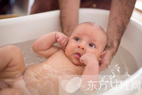 冬天寶寶洗澡四大禁忌千萬要注意