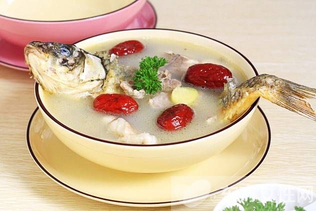 哺乳期不能吃的東西 哺乳期飲食原則及注意事項