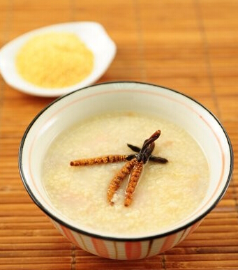 小孩咳嗽吃什么好的快 治療咳嗽的食譜大全