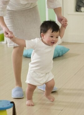 育兒知識大全 寶寶走路晚的九大原因