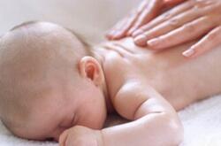 小兒腸套疊癥狀有哪些 該如何處理