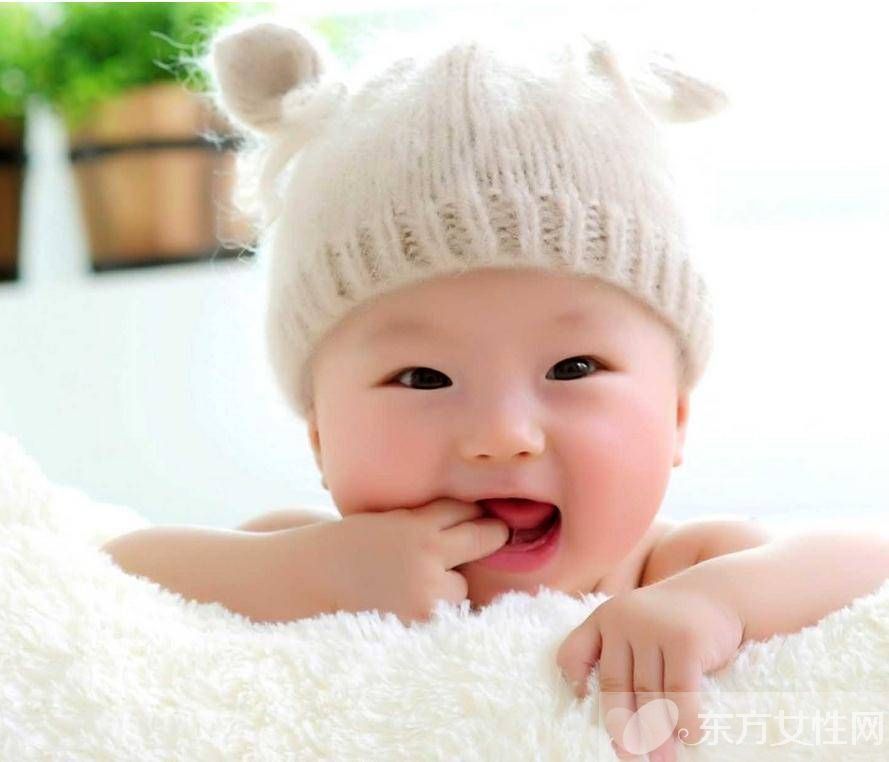 嬰兒舌苔厚白是怎么回事 媽媽應(yīng)該怎么做