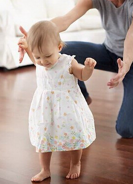 育兒百科 寶寶遲遲不會走路的原因