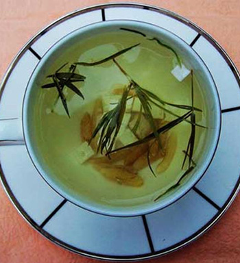 竹葉泡水喝的禁忌 孕婦不宜服用竹葉泡水