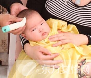 嬰兒什么時候理發(fā)好 六大事項不可馬虎