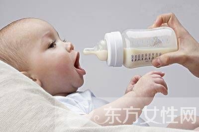 冬天如何護理新生兒 清潔護理用品使用越少越好