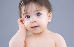 嬰兒皮膚過(guò)敏有什么妙招 找準(zhǔn)原因?qū)ΠY治療