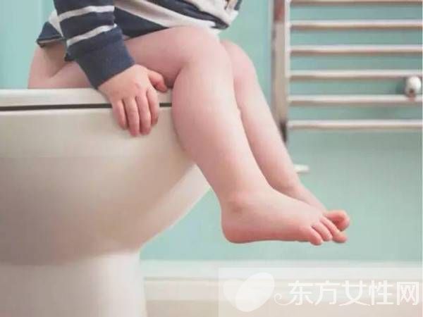 怎樣教寶寶自己尿尿 新手爸媽趕快來學(xué)