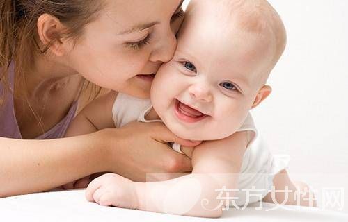 三個(gè)方法讓寶媽做好秋冬季寶寶皮膚護(hù)理