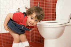 怎樣教寶寶自己尿尿 新手爸媽趕快來(lái)學(xué)