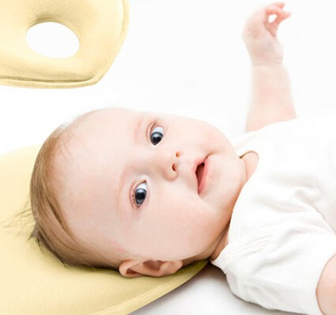 嬰兒什么時(shí)候用枕頭 專家稱沒必要馬上給枕頭
