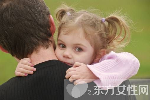 孩子過(guò)渡依賴父母 原因在于你常做這4件事