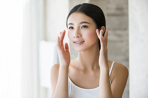 乳房下垂的原因 如何預防乳房下垂