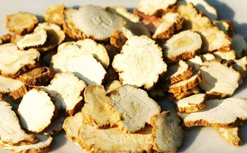 女性月經(jīng)不調(diào)可吃川芎嗎 川芎的功效有哪些