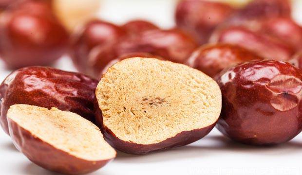 乳房下垂吃什么好 4款營(yíng)養(yǎng)食療方任你挑