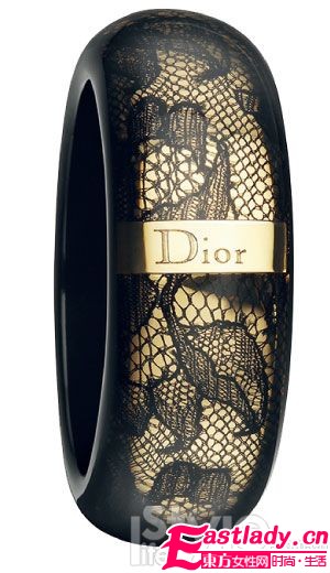 匠心獨具神秘典雅 北歐風情珠寶席卷冬日