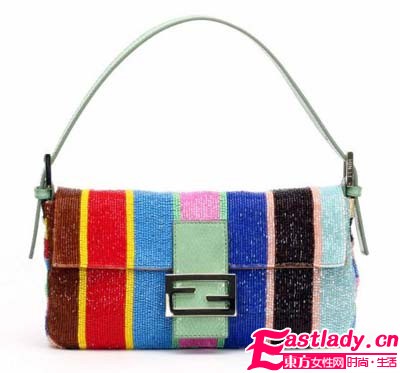 盤點(diǎn)七款最適合晚宴的手袋 讓你成為聚會焦點(diǎn)