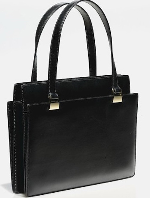 英國前首相瑪格麗特撒切爾曾經(jīng)用過的手提包 成交價格為25000英鎊