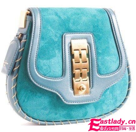 誰(shuí)說(shuō)復(fù)古不可鮮艷  看LV包袋最炫中性風(fēng)