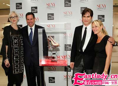 2010年度最性感高跟鞋評(píng)選出爐               時(shí)尚達(dá)人必備單品