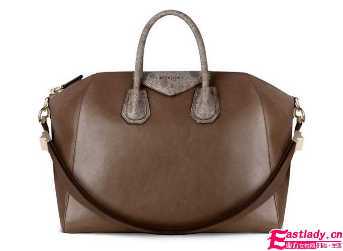 Givenchy推2011新春手袋 新材質(zhì)帶來(lái)新感覺(jué)