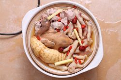 懷孕期間吃什么好 天麻燉鴿子補(bǔ)肝益腎