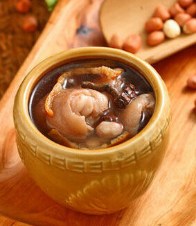 川貝的功效與作用 蘋果川貝雞湯補(bǔ)氣養(yǎng)肺益血