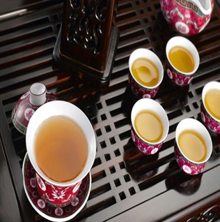 杜仲茶減肥 促進(jìn)新陳代謝