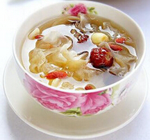 紅棗銀耳蓮子羹 銀耳蓮子羹的做法與功效