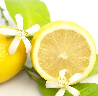 健康每一天 每天喝檸檬片泡水的好處