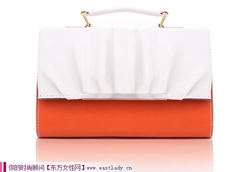 時(shí)尚女士包包可拎可背兩用設(shè)計(jì) 讓你的出行更加方便