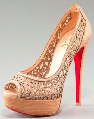 初夏女星衷愛(ài)的出街愛(ài)鞋