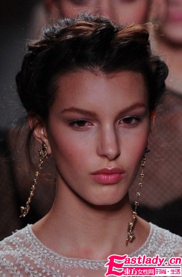 2012春夏時裝周十大超模引關注