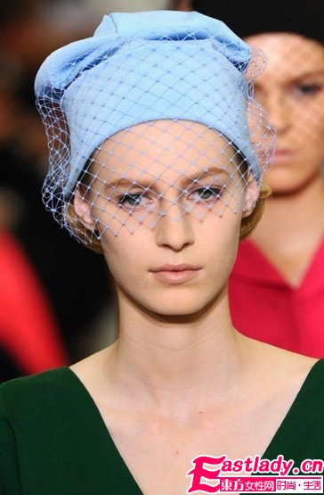 2012春夏時(shí)裝周十大超模引關(guān)注