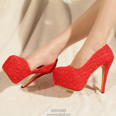 最新款女性單鞋體驗(yàn)低調(diào)的時(shí)尚