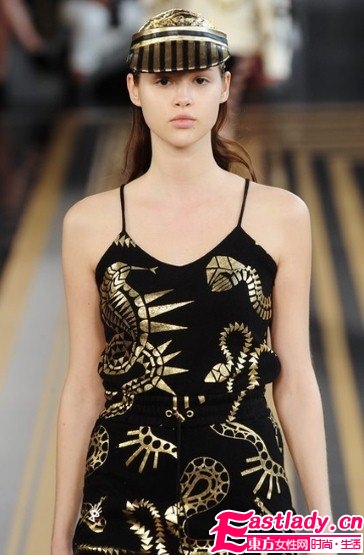 2012春夏時(shí)裝周十大超模引關(guān)注