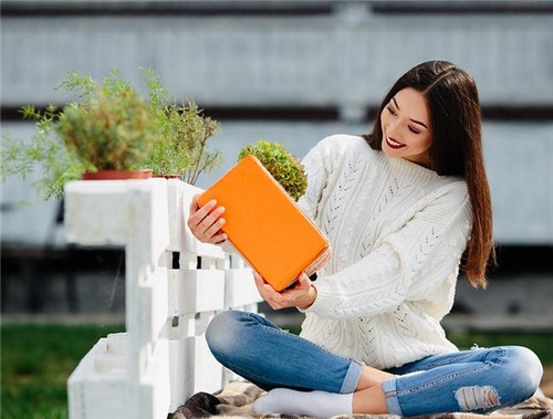 摩羯座男生喜歡一個人的表現(xiàn) 喜歡的女生類型