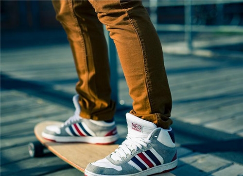 水瓶座男生喜歡一個人的表現(xiàn) 喜歡的女生類型