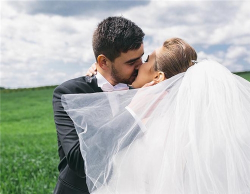 天秤座男生喜歡一個人的表現 喜歡的女生類型