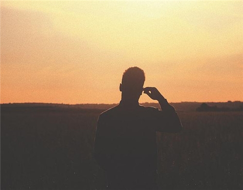 雙魚座男生喜歡一個人的表現(xiàn) 喜歡的女生類型