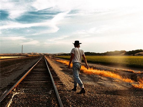 天秤座男生喜歡一個人的表現 喜歡的女生類型
