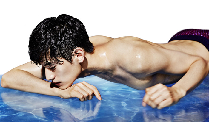 韓國(guó)男星金泰煥肌肉寫真 大秀身材引迷妹舔屏