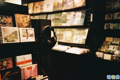 心已被刺透的傷感說說帶圖片 愛情給我太多傷痛的說說心好累11