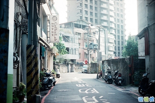 給生活一點正能量的哲理句子 有些煩勞丟掉了才會有云淡風(fēng)輕的機(jī)會2