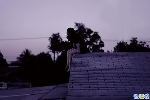 寫進(jìn)心窩的傷感句子英文帶翻譯 看了痛哭流涕的傷感英文句子1