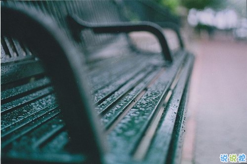 一個(gè)人感到孤獨(dú)絕望的說(shuō)說(shuō)帶圖片 黑夜難以入眠的悲情說(shuō)說(shuō)2