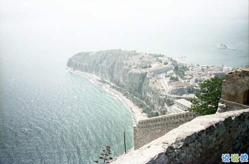 非常討厭一個(gè)人的說說大全 看不慣某人太假的個(gè)性說說2