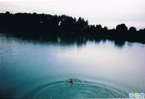 黃昏夜晚時(shí)感到惆悵的個(gè)性說(shuō)說(shuō) 憂郁沮喪時(shí)發(fā)的說(shuō)說(shuō)1